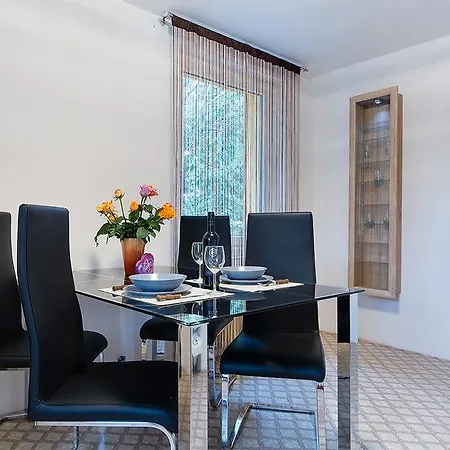 Apartment Vrane